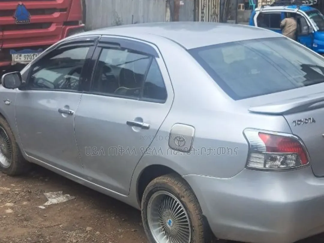 Toyota Yaris 2007 Off white