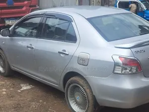 Toyota Yaris 2007 Off white