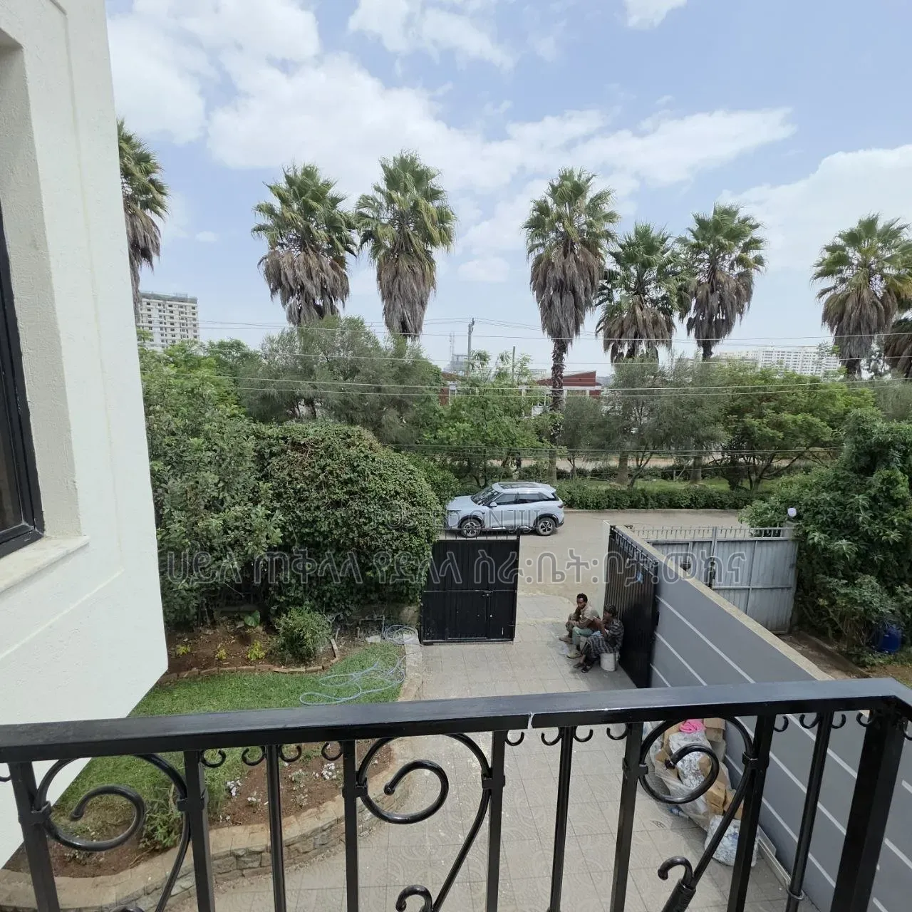 Furnished 5bdrm Townhouse/Terrace in Ayat Zone Inside, Yeka for sale
