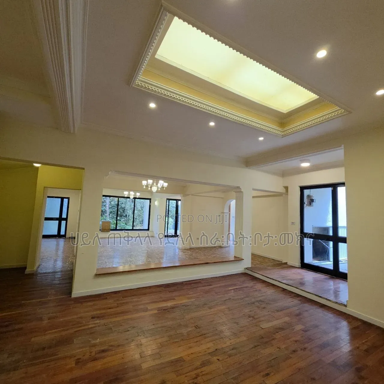 Furnished 5bdrm Townhouse/Terrace in Ayat Zone Inside, Yeka for sale