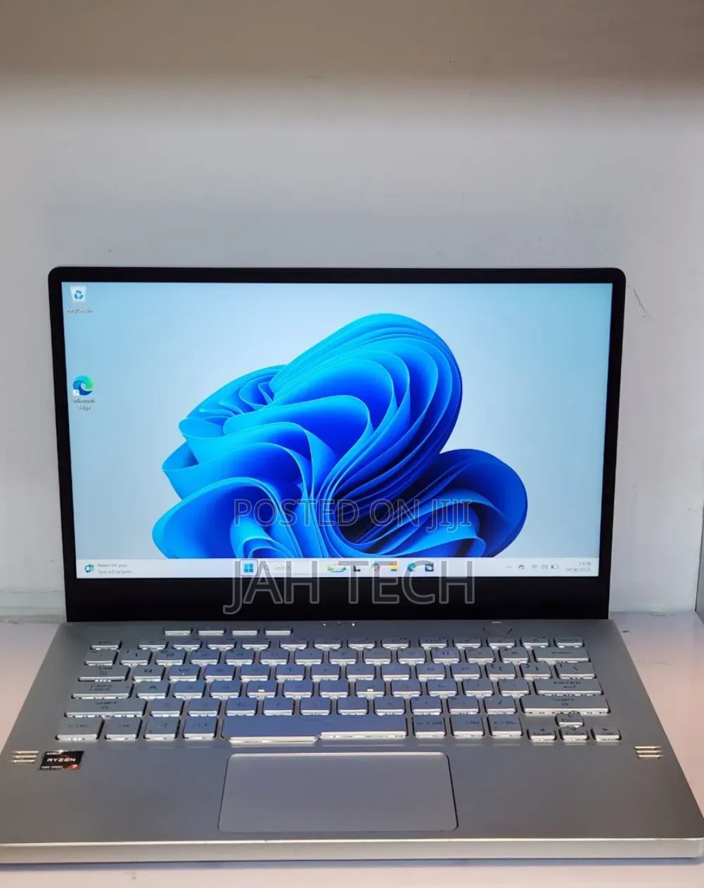 New Laptop Asus ROG Zephyrus G15 16GB AMD Ryzen 7 SSD 512GB