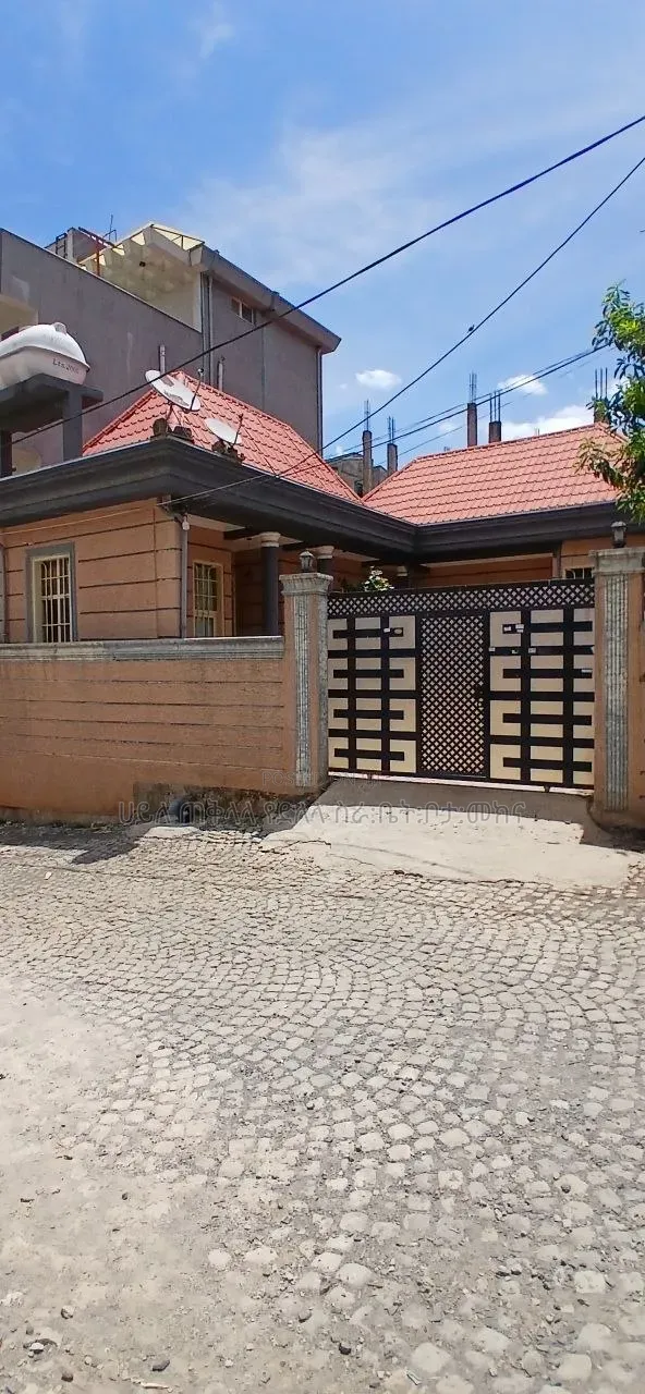 Furnished 3bdrm Villa in Ayat Area, Yeka for sale