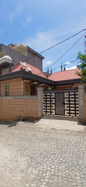 Furnished 3bdrm Villa in Ayat Area, Yeka for sale
