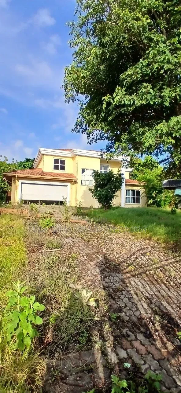 6bdrm Townhouse/Terrace in Ccd Real State, Yeka for sale