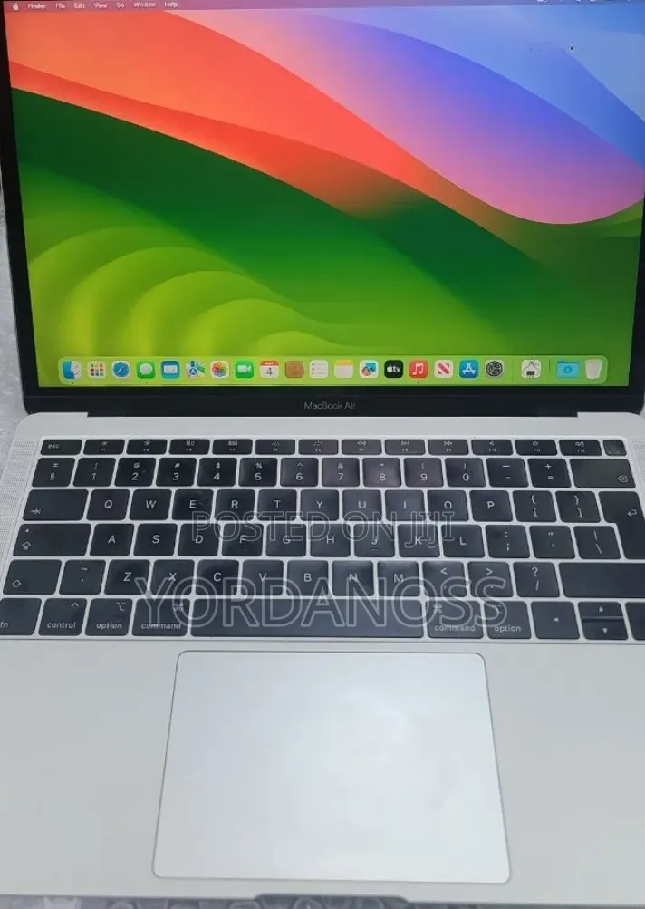 New Laptop Apple MacBook Air 2018 8GB Intel Core i5 SSD 128GB