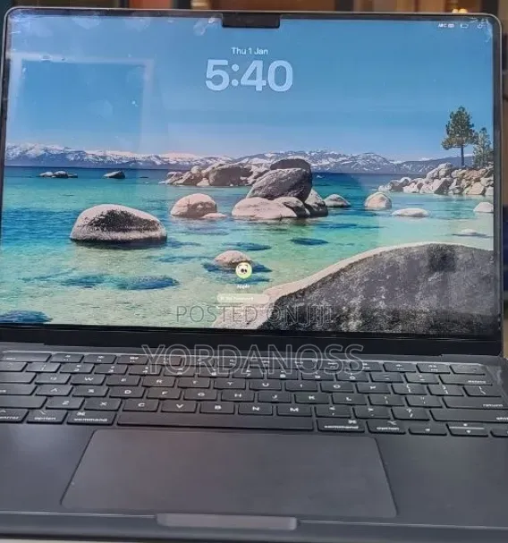 New Laptop Apple MacBook Pro 2025 M5 16GB Apple M5 SSD 512GB