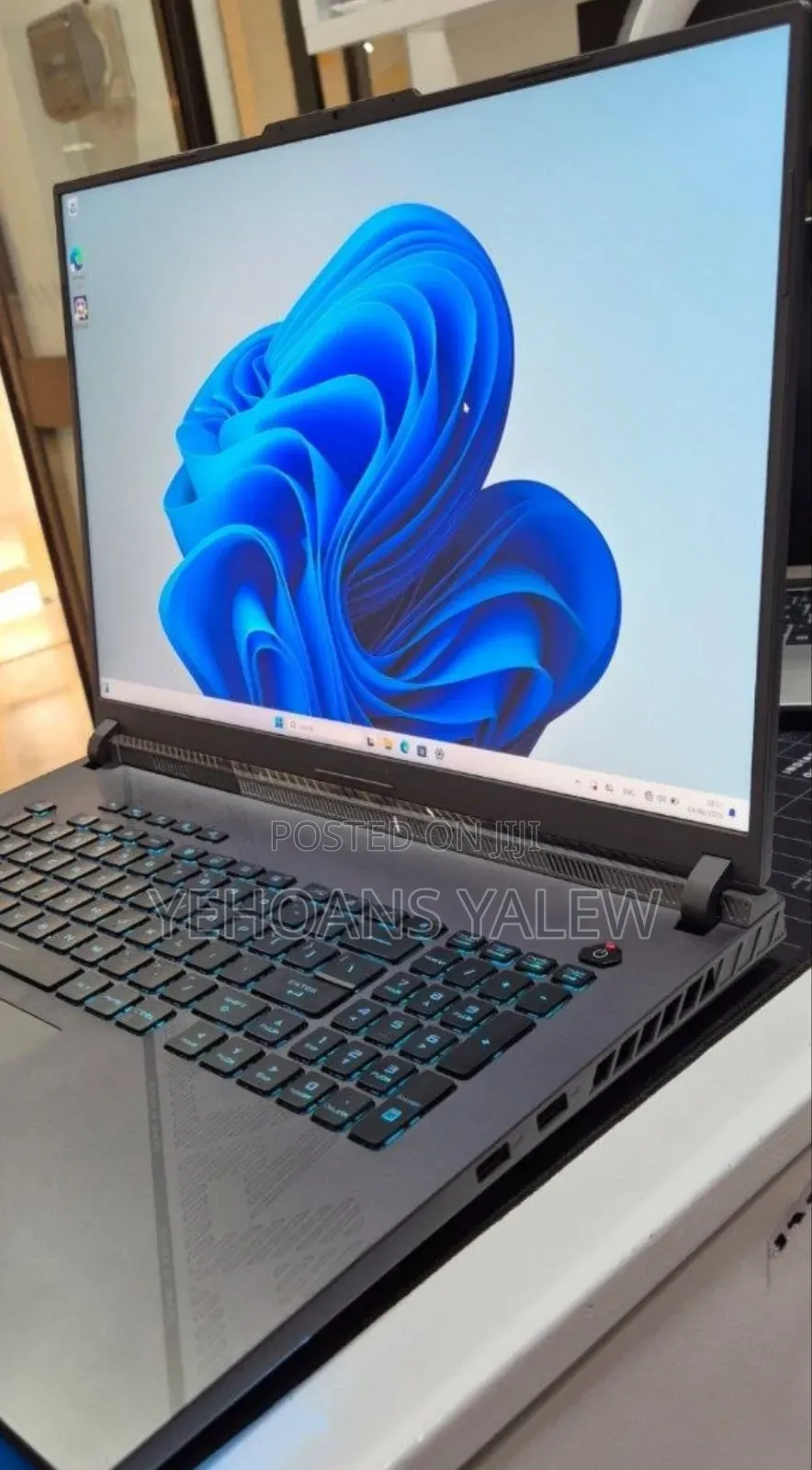 New Laptop Asus ROG Strix G731G 32GB Intel Core i9 SSD 2T