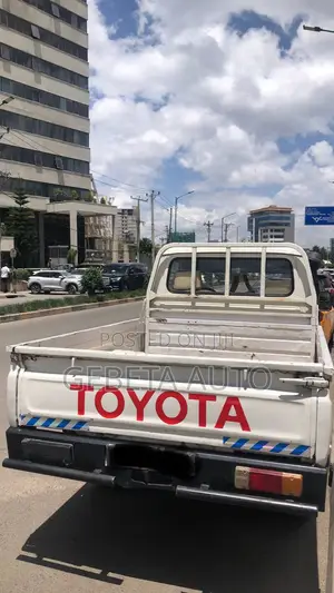 Toyota Land Cruiser 90 1997