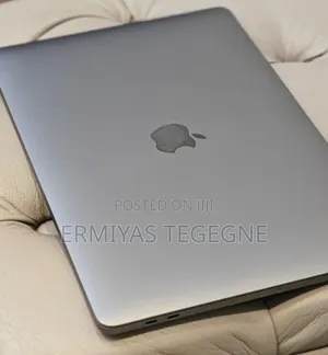 New Laptop Apple MacBook 2019 16GB Intel Core i7 SSD 512GB