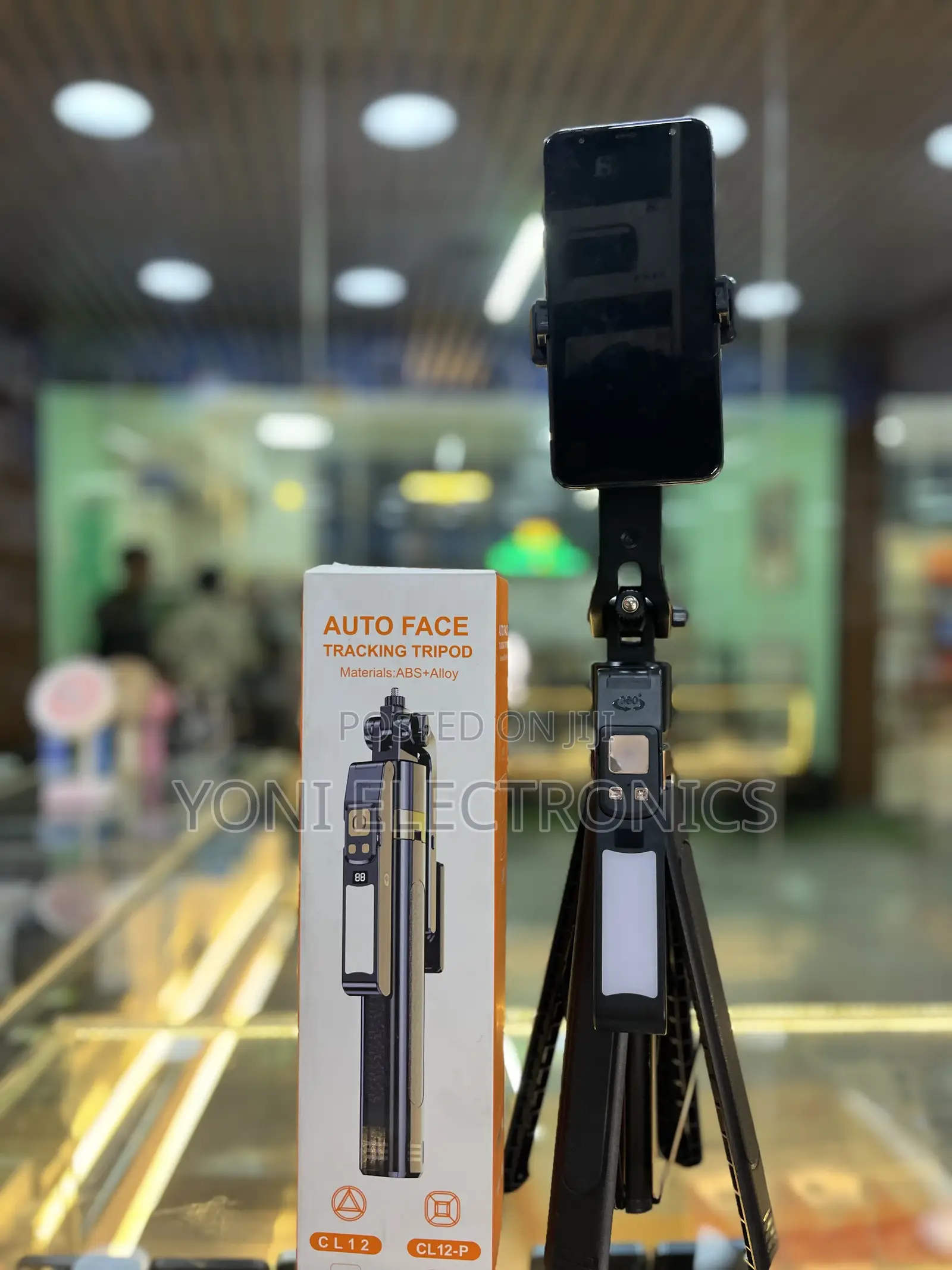 Cl12 / Cl12-P Auto Face Tracking Tripod With Led Fill Light