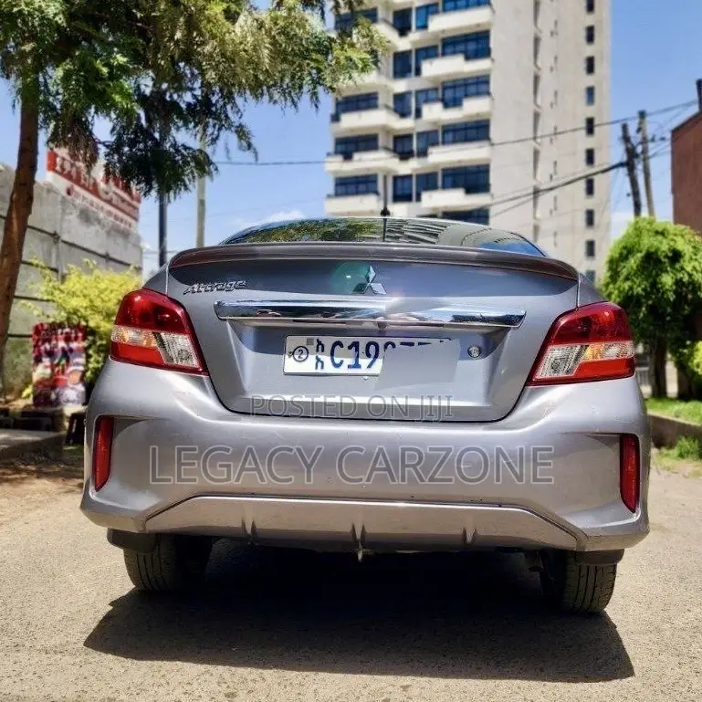 Mitsubishi Attrage 2022 Brown