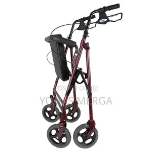 Bariatric Rollator/Walker梳曲suitable for Both Indoor and Outdoor Use.