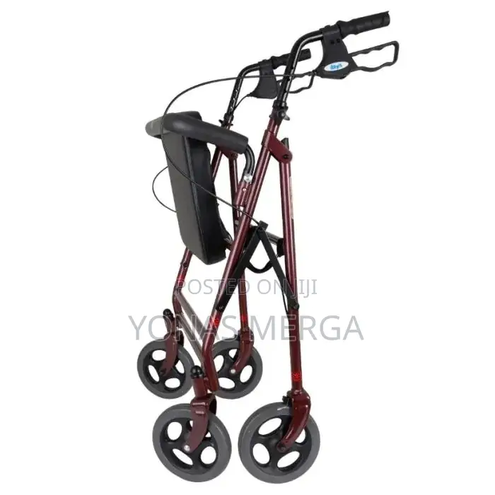 Bariatric Rollator/Walker梳曲suitable for Both Indoor and Outdoor Use.