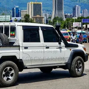 Toyota Land Cruiser 2019 White