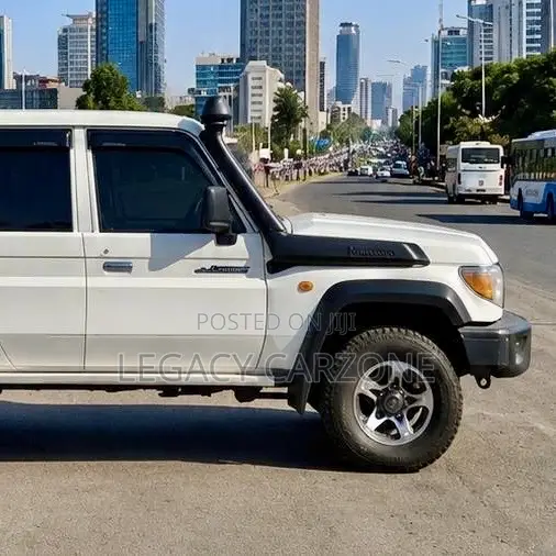 Toyota Land Cruiser 2019 White