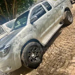Toyota Hilux 2008 Silver
