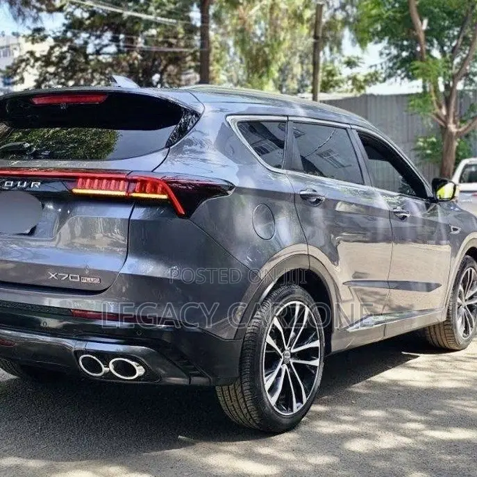 Jetour X70 Plus 2023 Silver