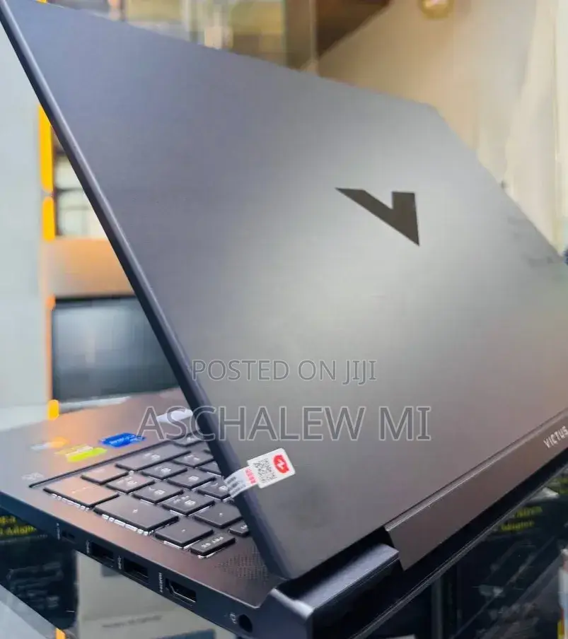 New Laptop HP Victus 16 16GB Intel Core i7 SSD 1T