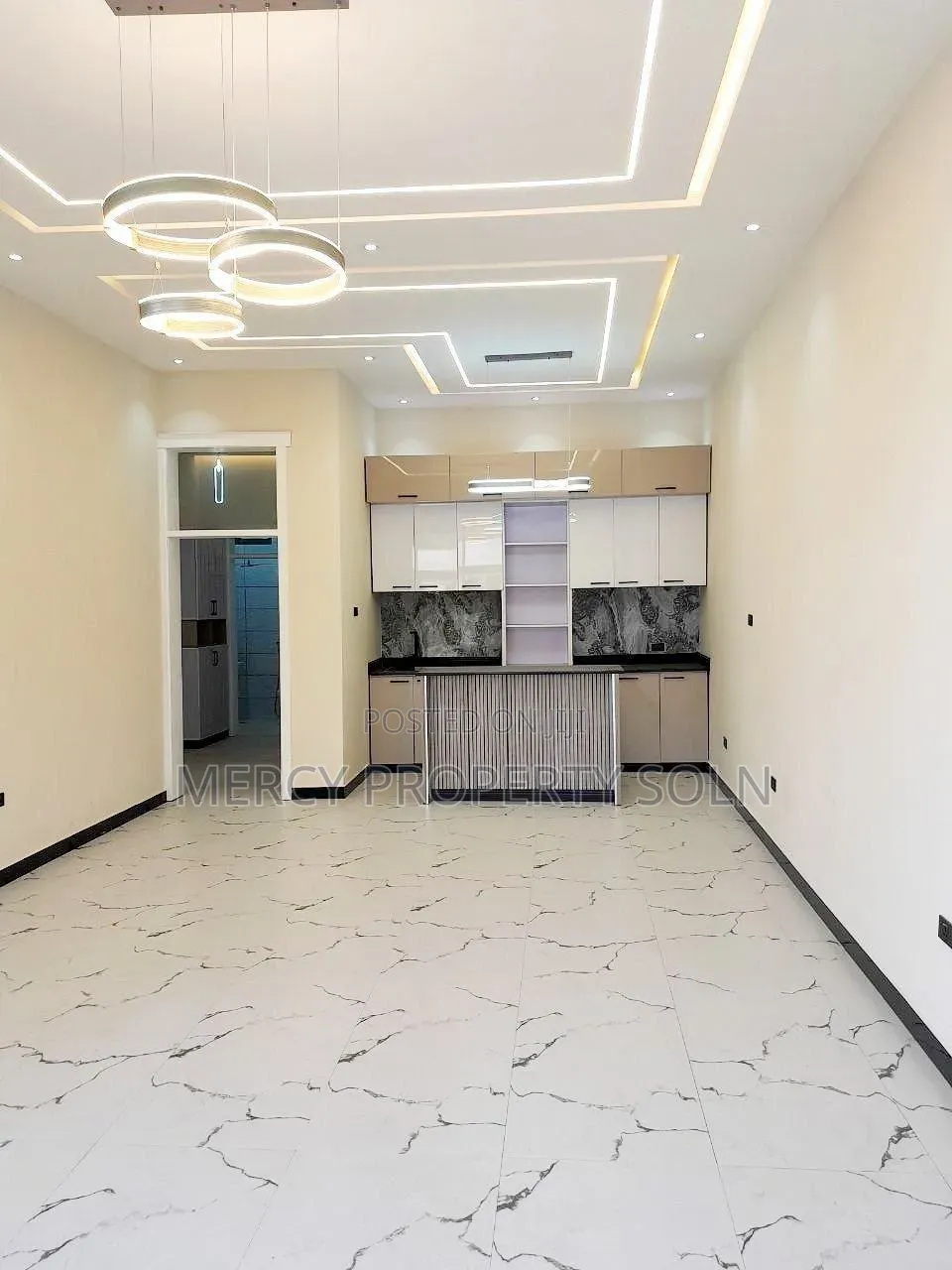 5bdrm Villa in Bole for sale