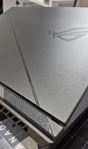 New Laptop Asus ROG Strix G17 32GB Intel Core i9 SSD 2T