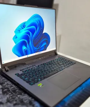 New Laptop Asus ROG Strix G17 32GB Intel Core i9 SSD 2T