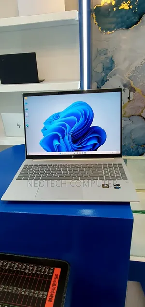 New Laptop HP Pavilion 15 16GB Intel Core i7 SSD 1T