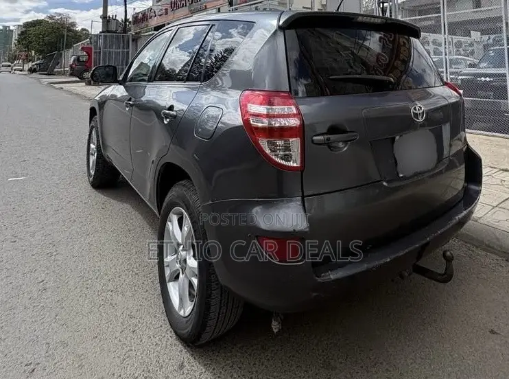 Toyota RAV4 2010 Black