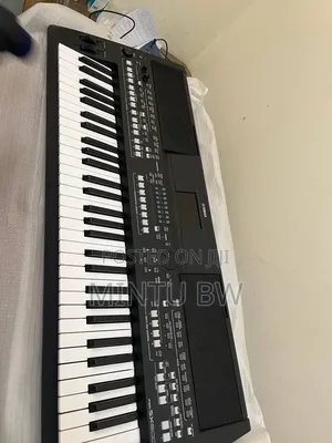 Yamaha PSR Sx600
