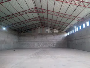 ለስቶር የሚከራይ ላስፓልት ቅርብ