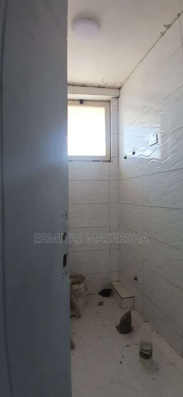 Furnished 2bdrm Condo in Yeka for sale