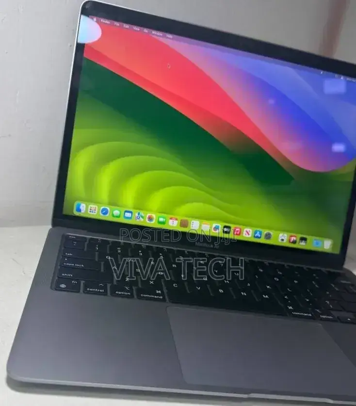 New Laptop Apple MacBook Air 2020 M1 16GB Apple M1 SSD 256GB