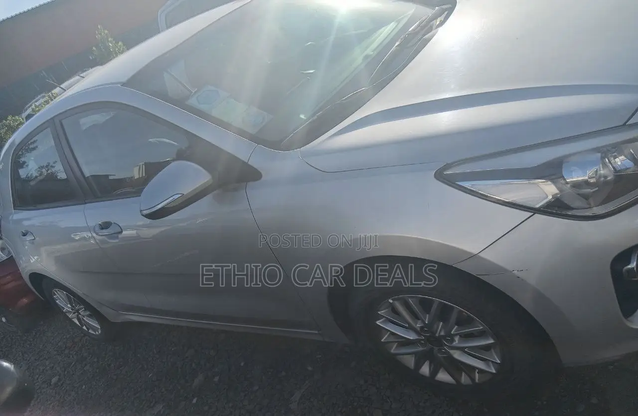Kia Rio 2018 Silver