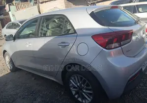 Kia Rio 2018 Silver