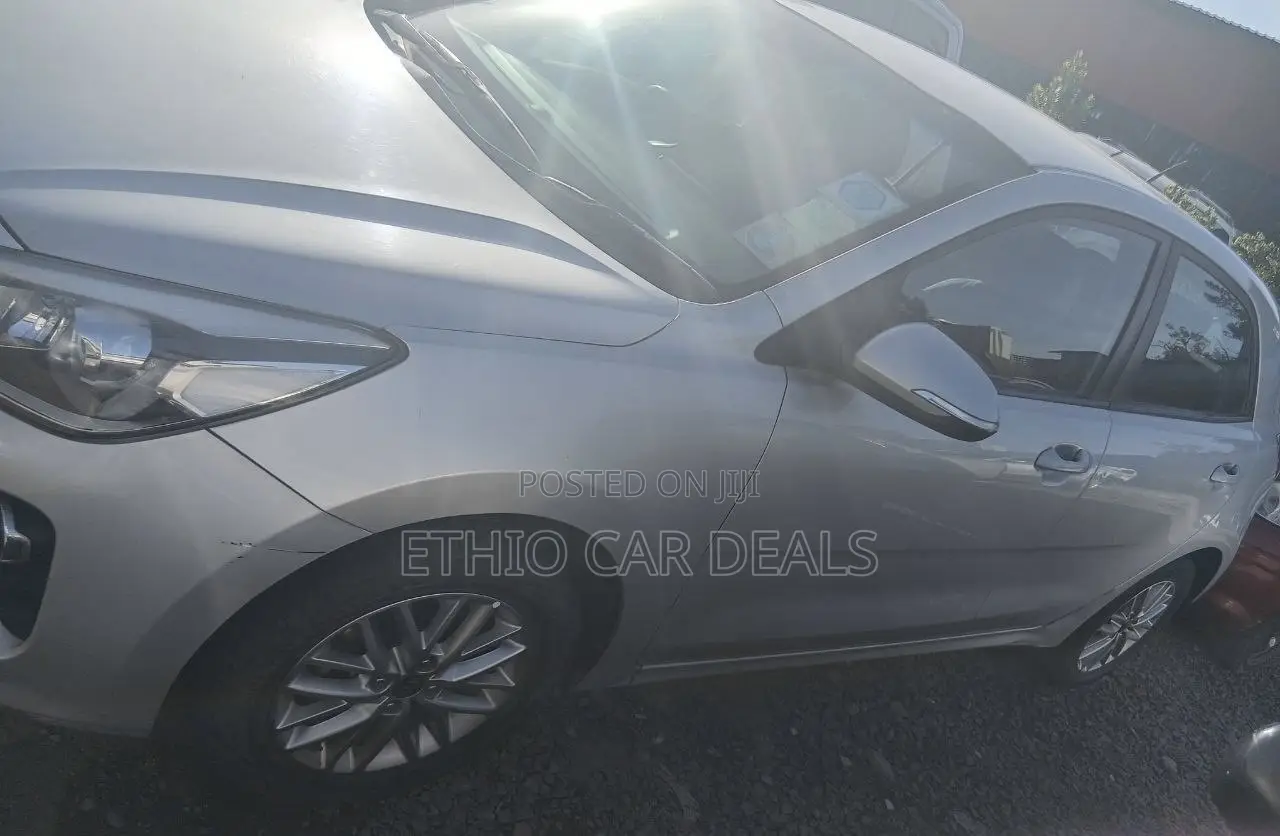 Kia Rio 2018 Silver