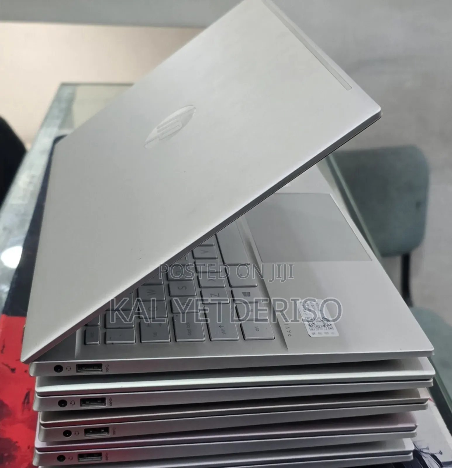 New Laptop HP Pavilion 10 16GB Intel Core i5 SSD 512GB