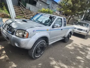 Nissan Navara 2004 Silver