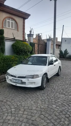 Mitsubishi Lancer 1997 White