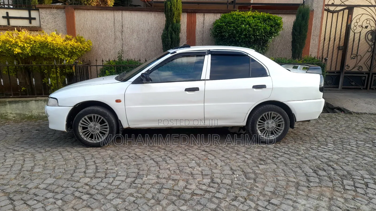 Mitsubishi Lancer 1997 White