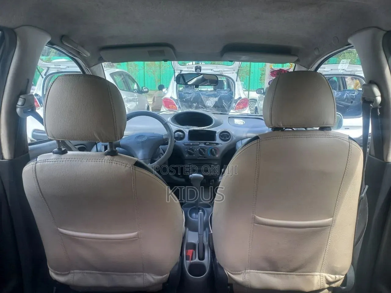 Toyota Vitz 2001 Silver