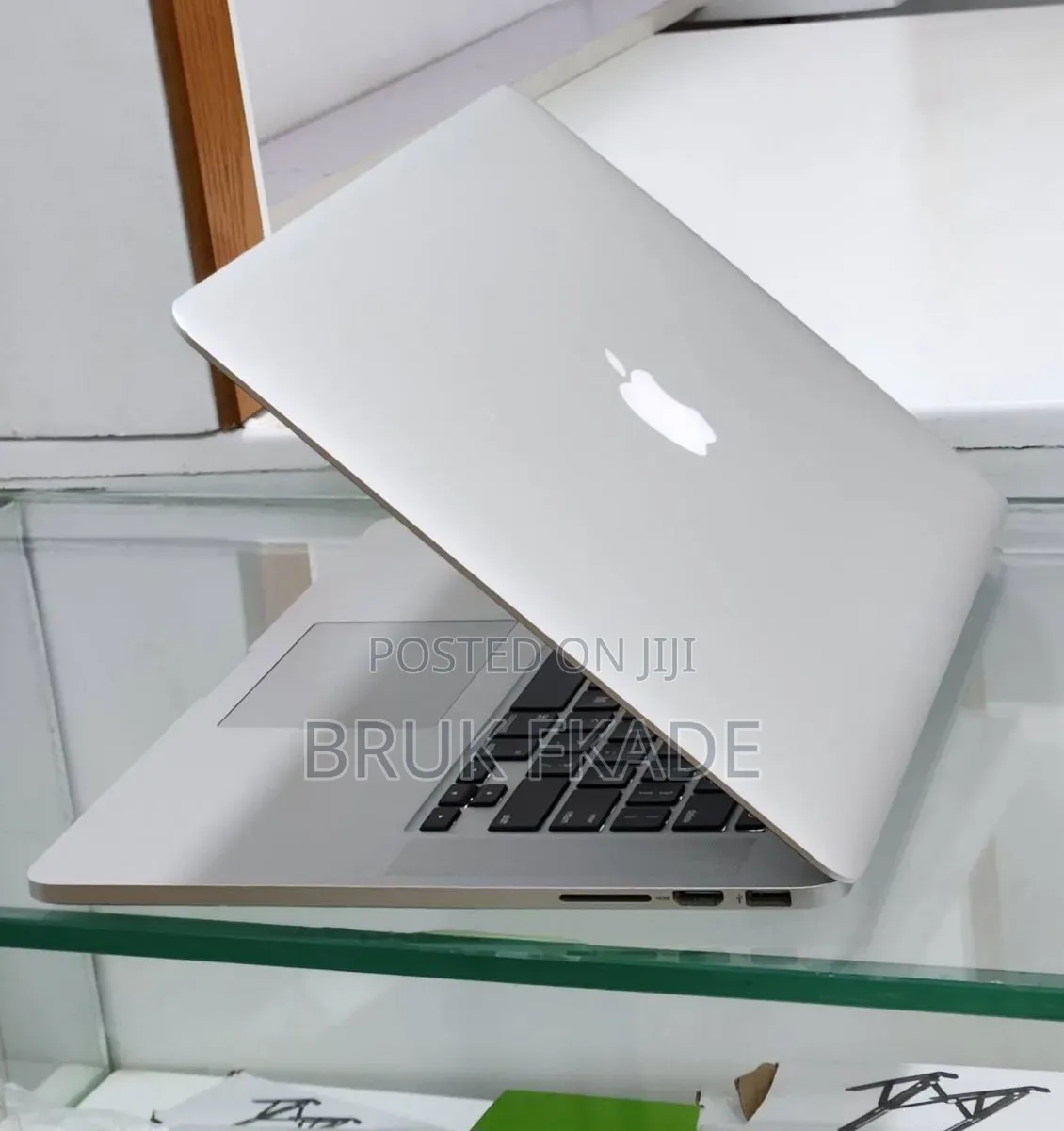 New Laptop Apple MacBook 2015 16GB Intel Core i7 SSD 512GB