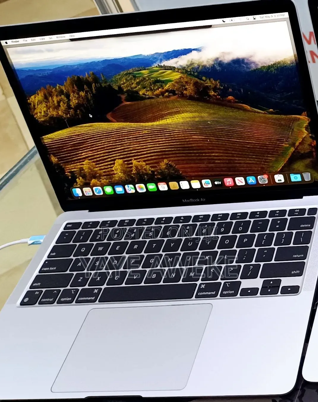 New Laptop Apple MacBook Air 2020 M1 16GB Apple M1 SSD 512GB