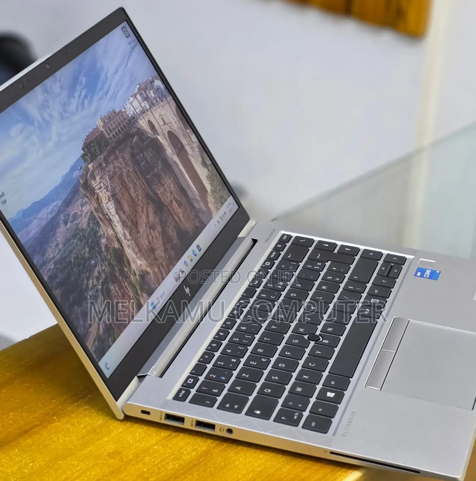 New Laptop HP EliteBook 840 G8 16GB Intel Core i5 SSD 512GB