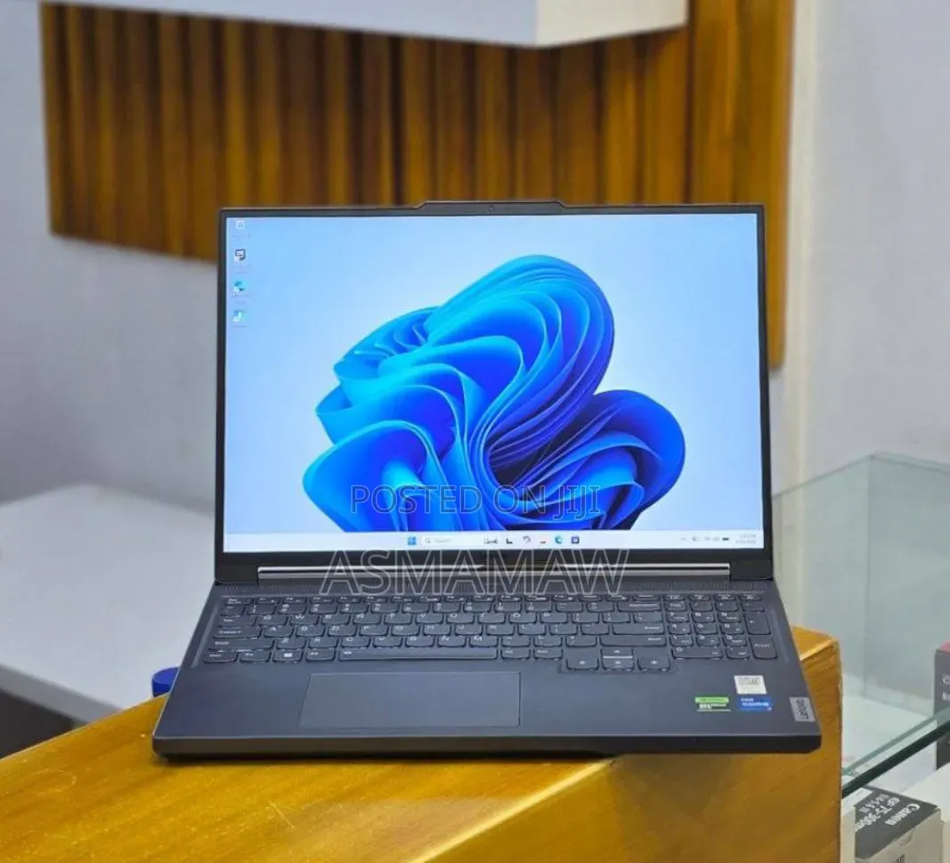New Laptop Lenovo Legion 5 16GB Intel Core i7 SSD 512GB