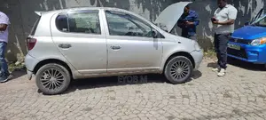 Toyota Vitz 2001