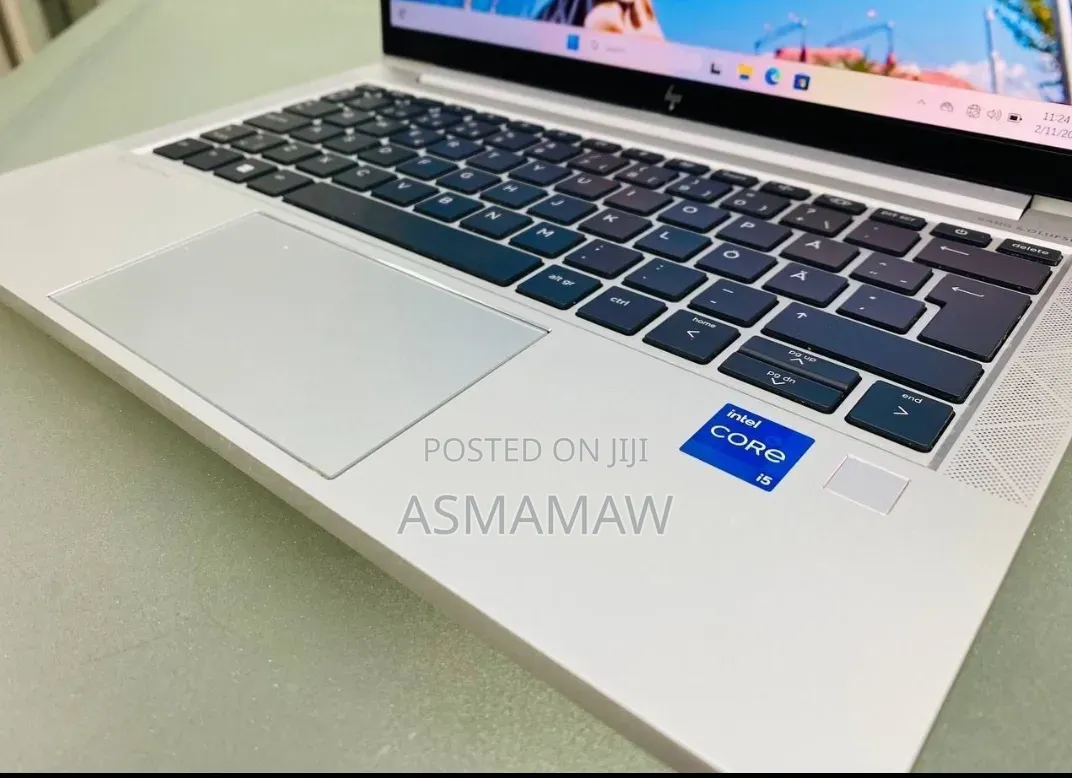 New Laptop HP EliteBook 830 G8 16GB Intel Core i5 SSD 512GB