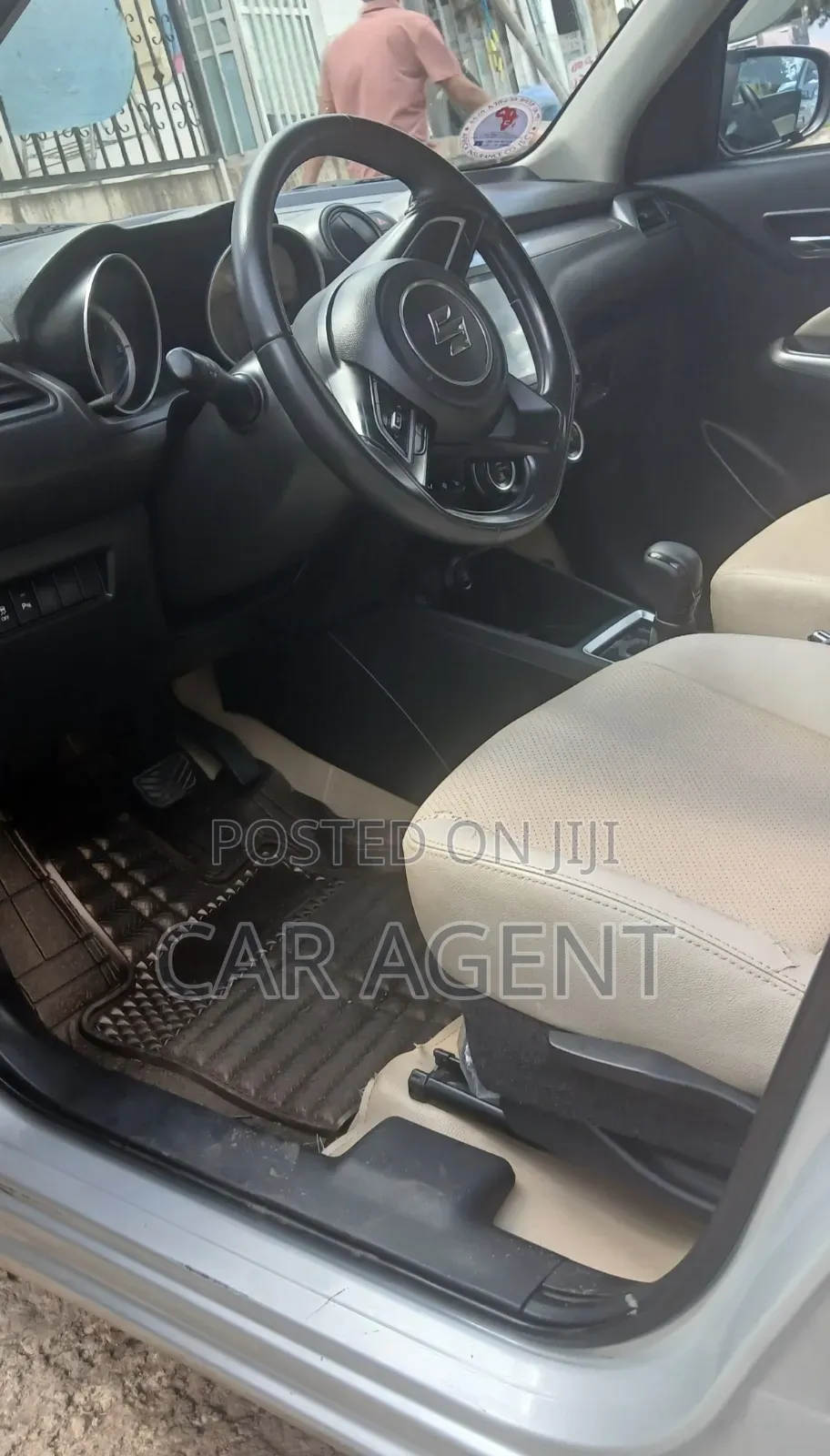 Suzuki Swift 2022 Silver