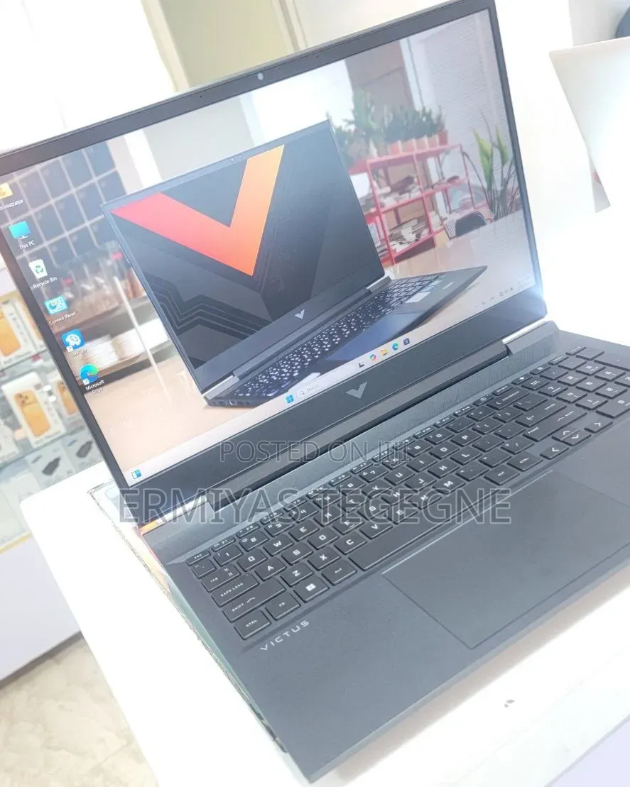 New Laptop HP Victus 15 16GB Intel Core i7 SSD 512GB