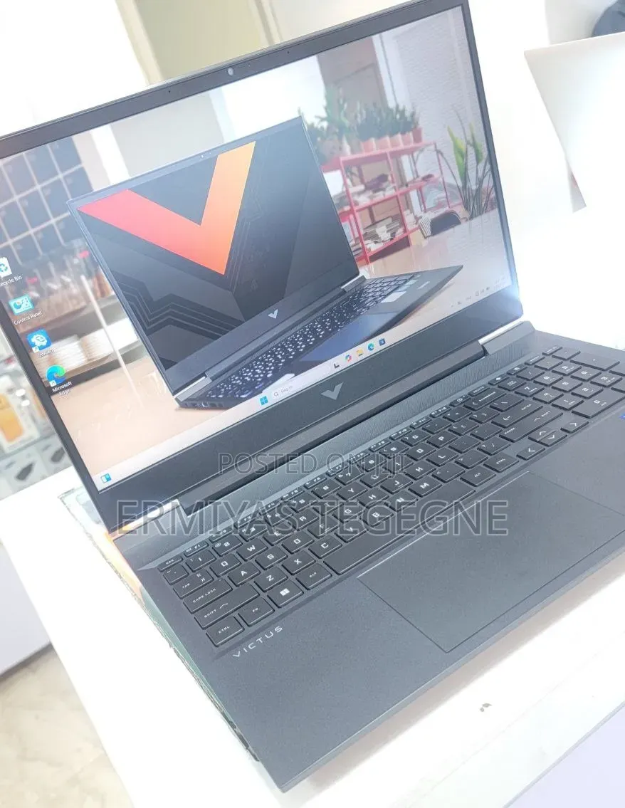 New Laptop HP Victus 15 16GB Intel Core i7 SSD 512GB