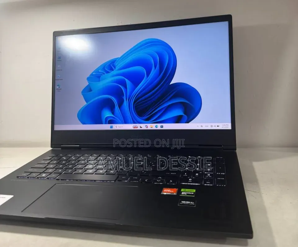 New Laptop HP Omen 16 16GB AMD Ryzen 7 SSD 512GB