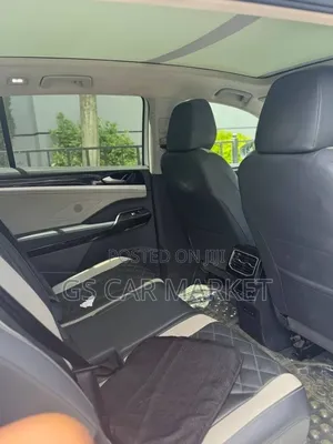 Volkswagen ID.6 2022 Gray